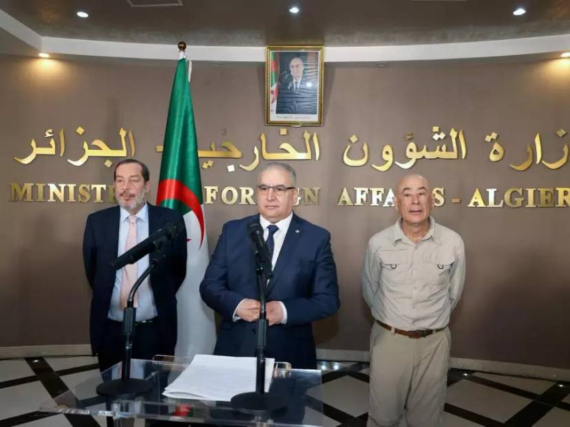 The press conference of Mr. Lounes Magramane, Secretary-General of the Ministry of Foreign Affairs, National Community Abroad, and African Affairs, and the Spanish Ambassador to Algeria, following the release of the kidnapped Spanish citizen and his hando